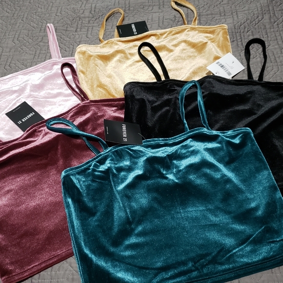 Forever 21 Tops - Forever 21 Crushed Velvet Velour Crop Top Large